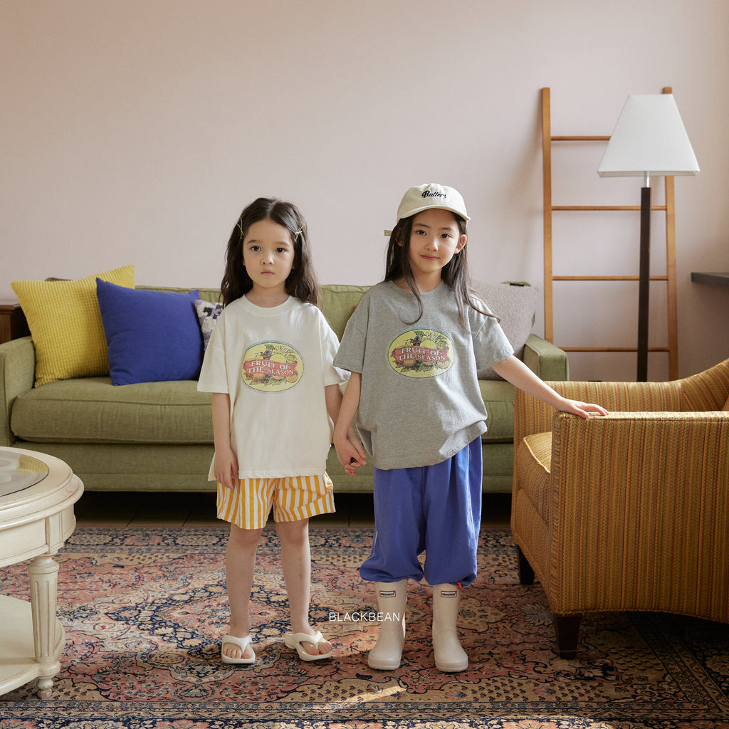 Family Print Tee fruit