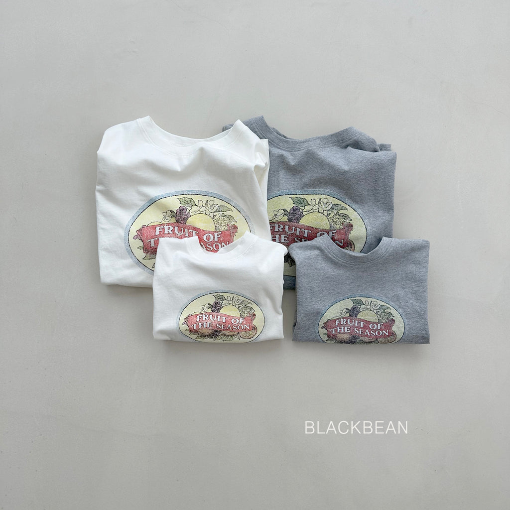 Family Print Tee fruit